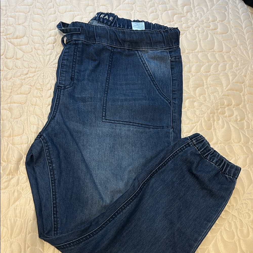 Women's Blue Jeans